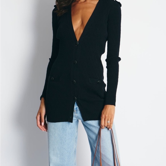 CHANEL 16P DARK NAVY BLUE RIBBED CARDIGAN WITH SHOULDER BUTTON DETAIL FR 36 - Picture 1 of 13